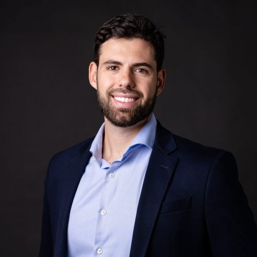 PEDRO-GOES-PAYTRACK-01-3MB